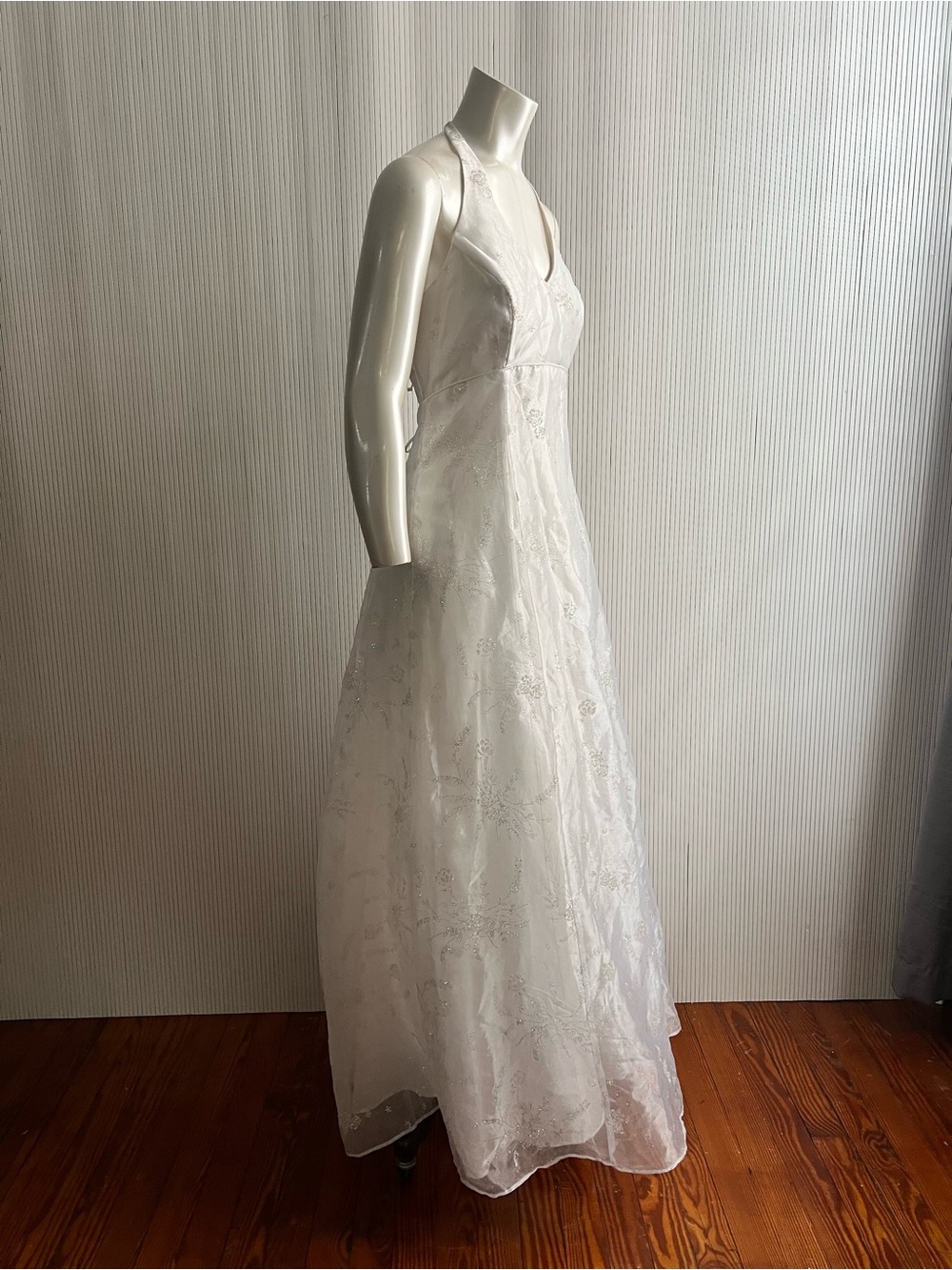 Blondie Nites White A-Line V-Neck Prom Dress